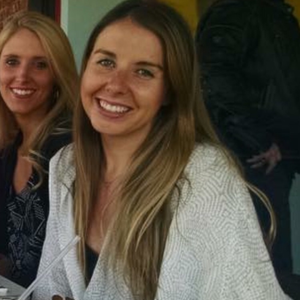 Meet your Posher, Holly